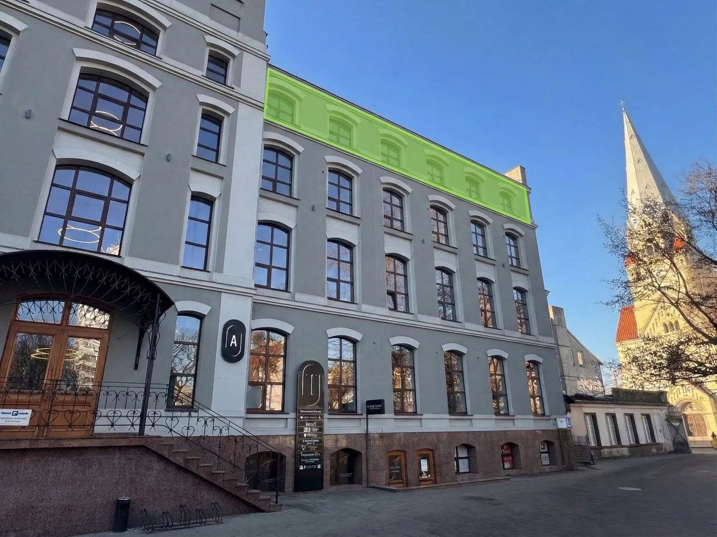 Budynek przy ul. Piotrkowskiej 276A w Łodzi